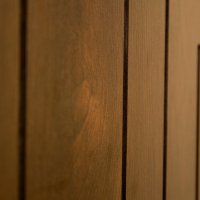 Антивандальный пластик производства Германии качественно имитирует текстуру и рисунок натурального шпона