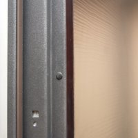 Металлическя рама окрашена в эксклюзивный цвет Муар Черный бриллиант