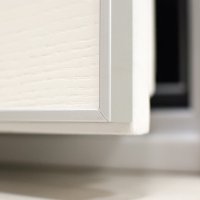 Элемент декора - алюминиевый уголок применим для двери в урбанистическом стиле